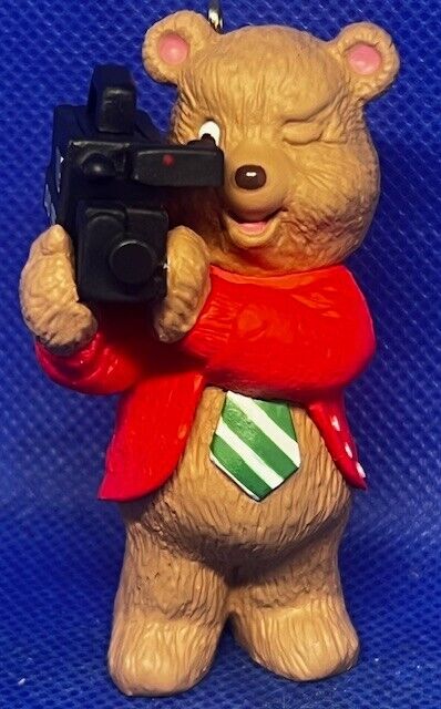 1996 Hallmark Keepsake Dad Bear with Video Camera Christmas Ornament