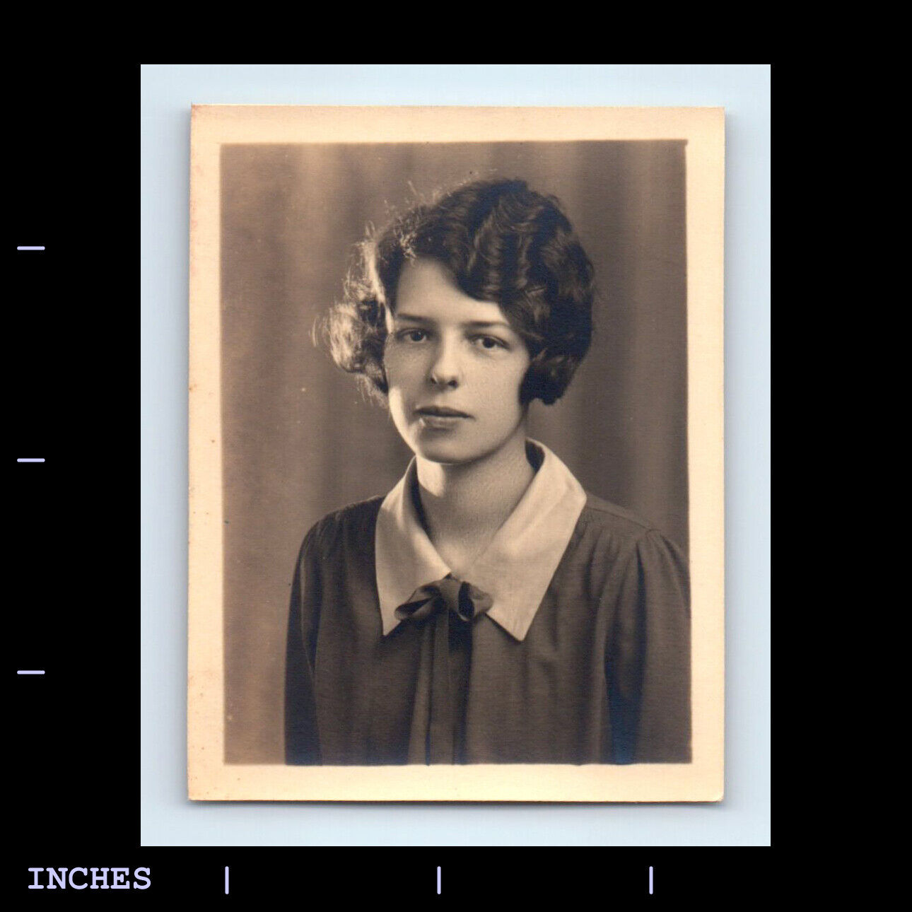 Vintage Photo PORTRAIT OF ELEGANT WOMAN