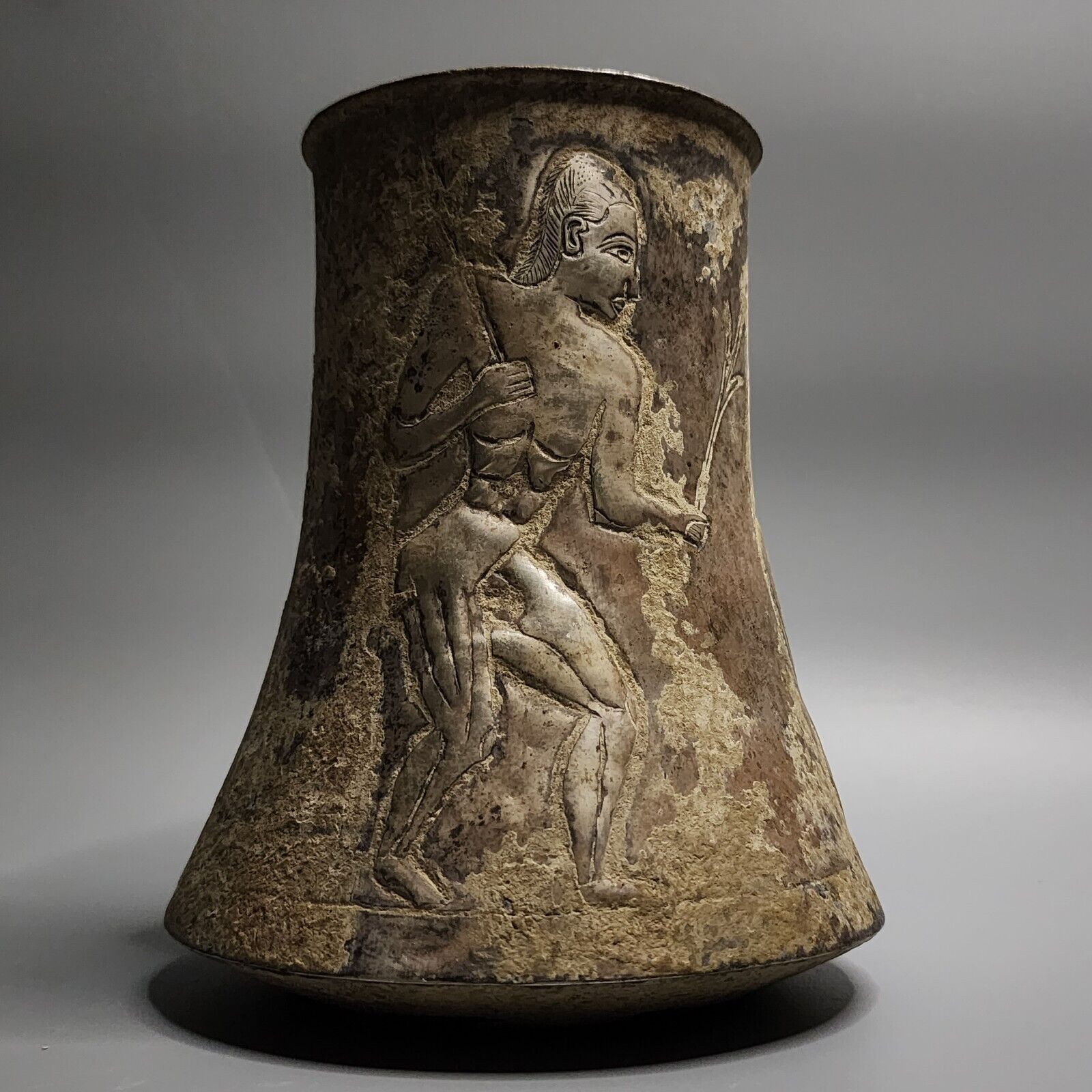 AN IMPORTANT MUSEUM TYPE BACTRIAN SILVER BEAKER WITH AGRICULTURAL SCENE.