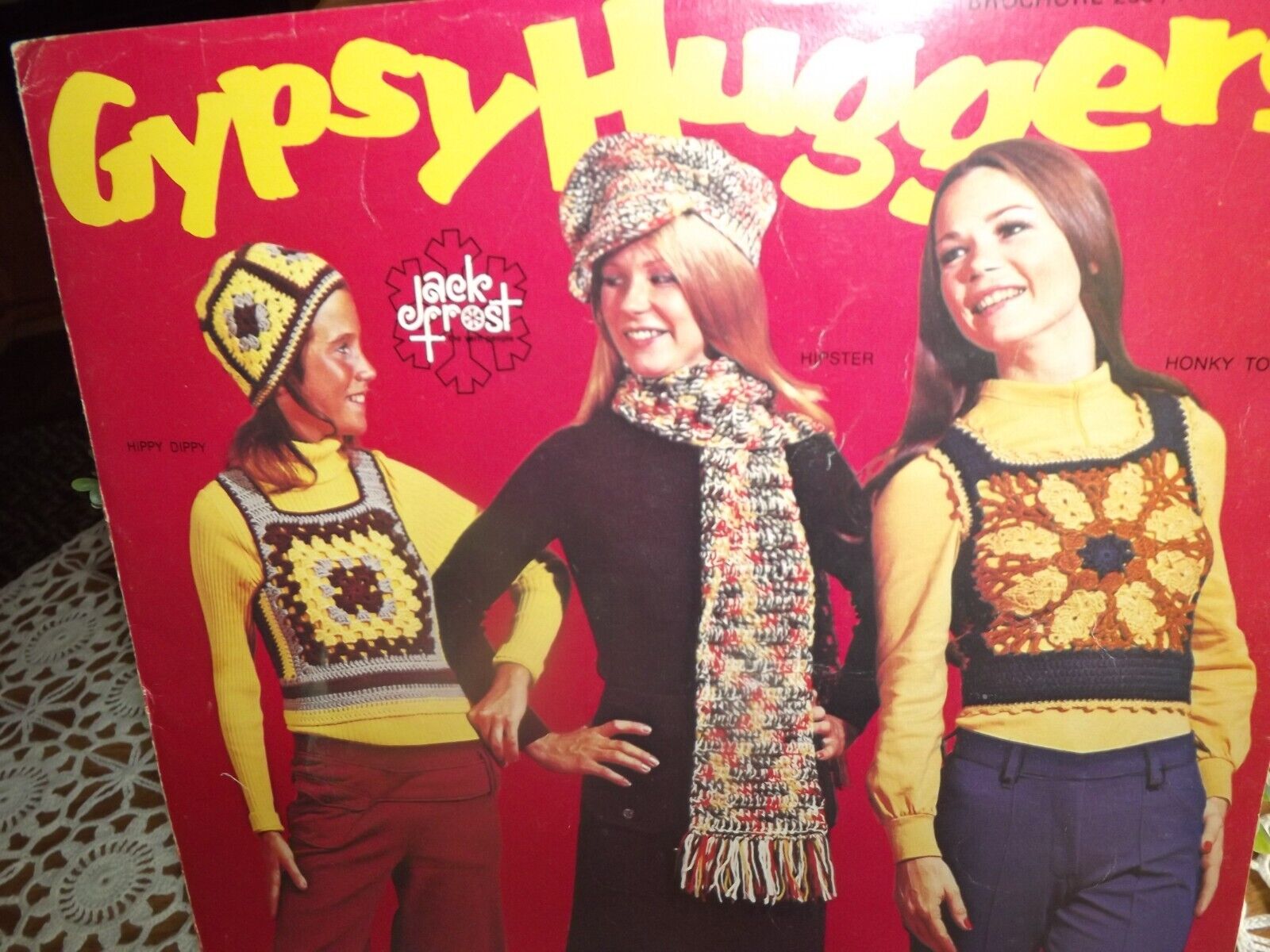 VINTAGE 1971 ~ GYPSY HUGGERS ~ HIPPY HIPPIE HIPSTER RETRO YARN CLOTHING INST.
