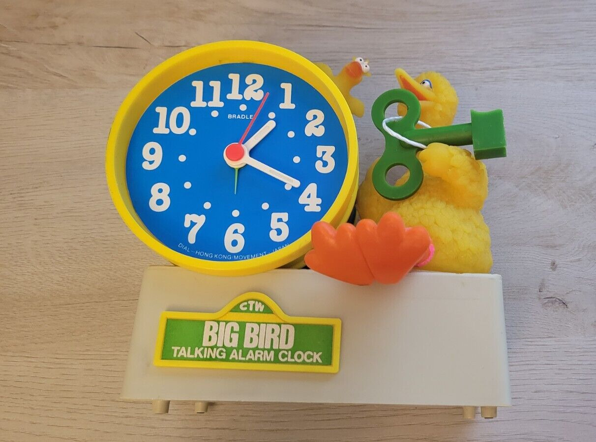 Vintage 1977 Sesame Street Big Bird Wind up Talking Alarm Clock Read Description