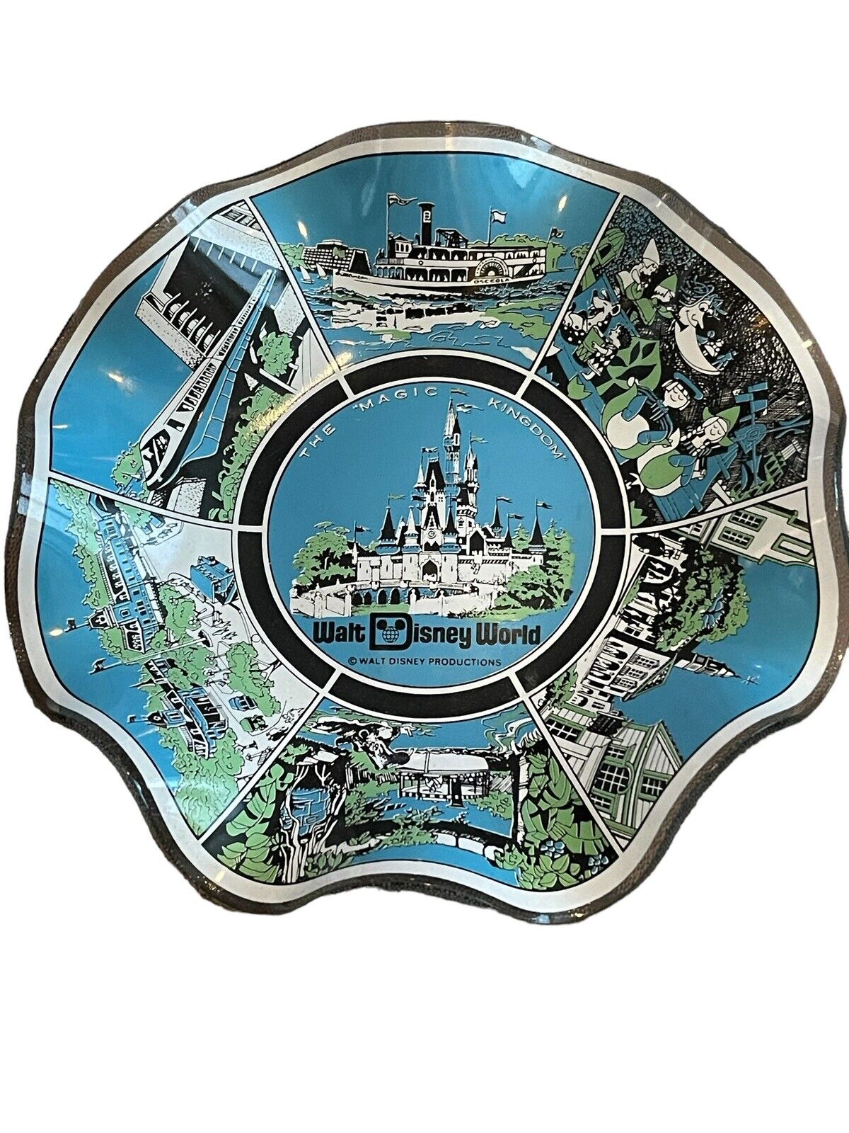 Vintage Walt Disney World Magic Kingdom Glass Ashtray 1970’s  B117