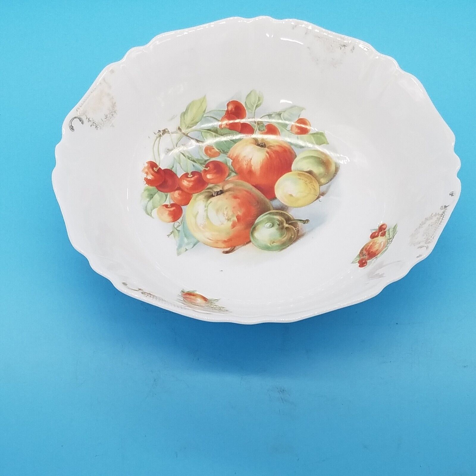 Bavaria 9 1/2 inch fruit or vegetable serving bowl with a fruit pattern