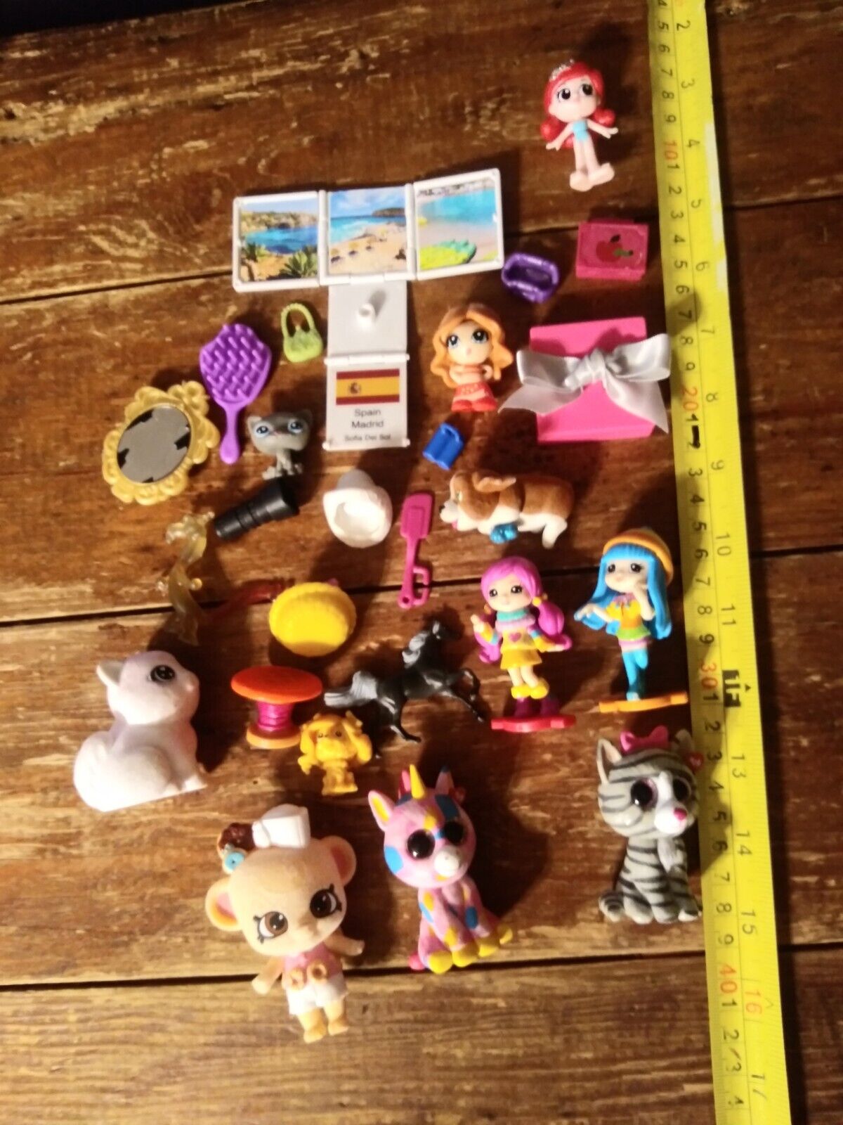 Assorted mixed lot of LPS The Littlest Pet Shop figures animals accessories