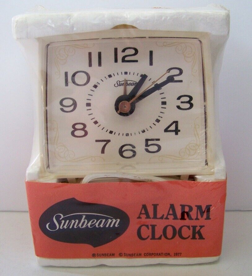 Vintage small 1977 Sunbeam Elf Alarm Electric Clock 880-671 -  SEALED