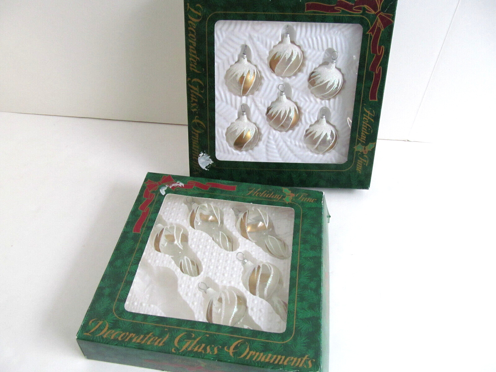 11 Vintage Style Holiday Time Decorated Glass Christmas Ornaments Glitter C2
