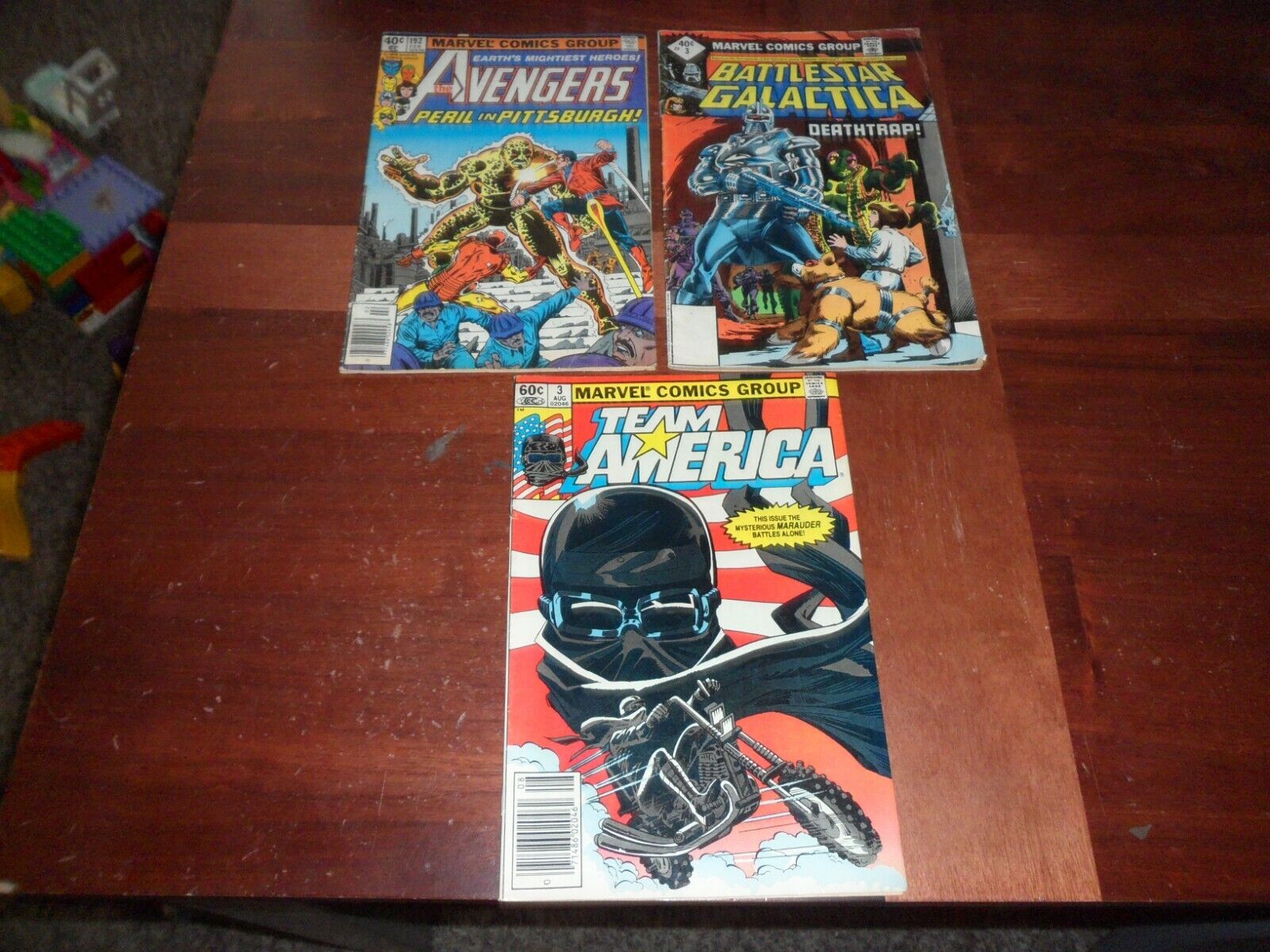 Lot of 3 Marvel Comic Books Avengers 192 Team America #3 Battlestar Galactica #3