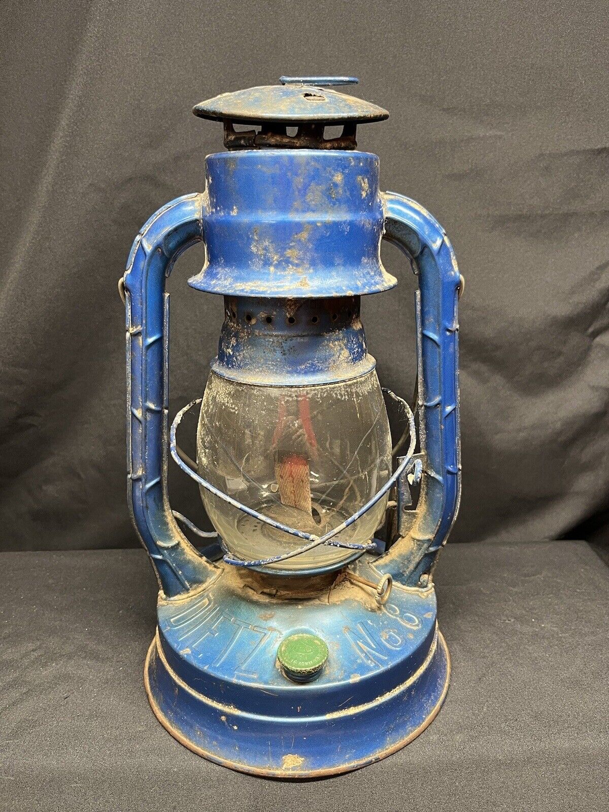 Vintage Dietz NO 8 Oil Lantern Air Pilot Pre Owned Made In Hong Kong.