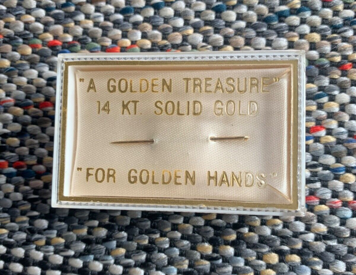 Vtg. 14K solid yellow gold NOS sewing needle