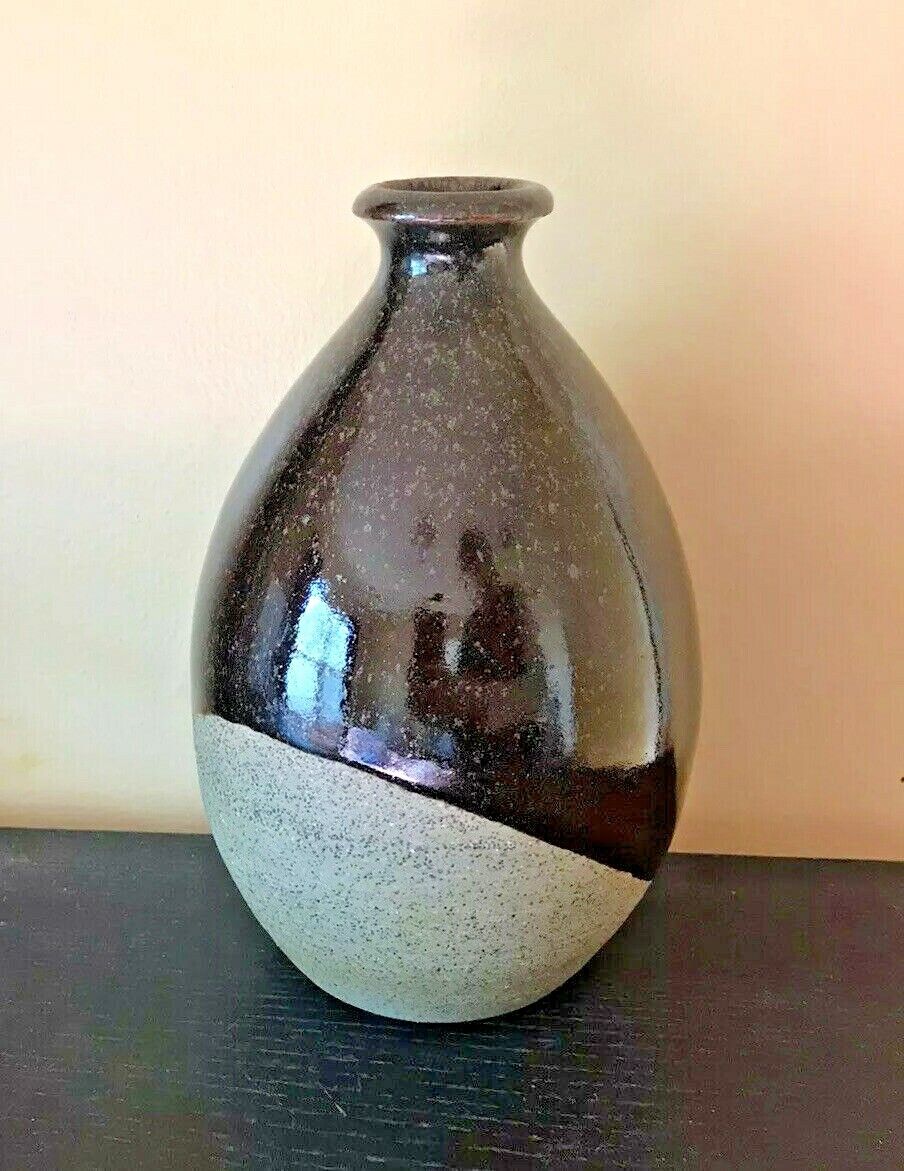 Vintage 1968 Handmade Mid Century Art Pottery Vase 7.25” Signed MINT COND