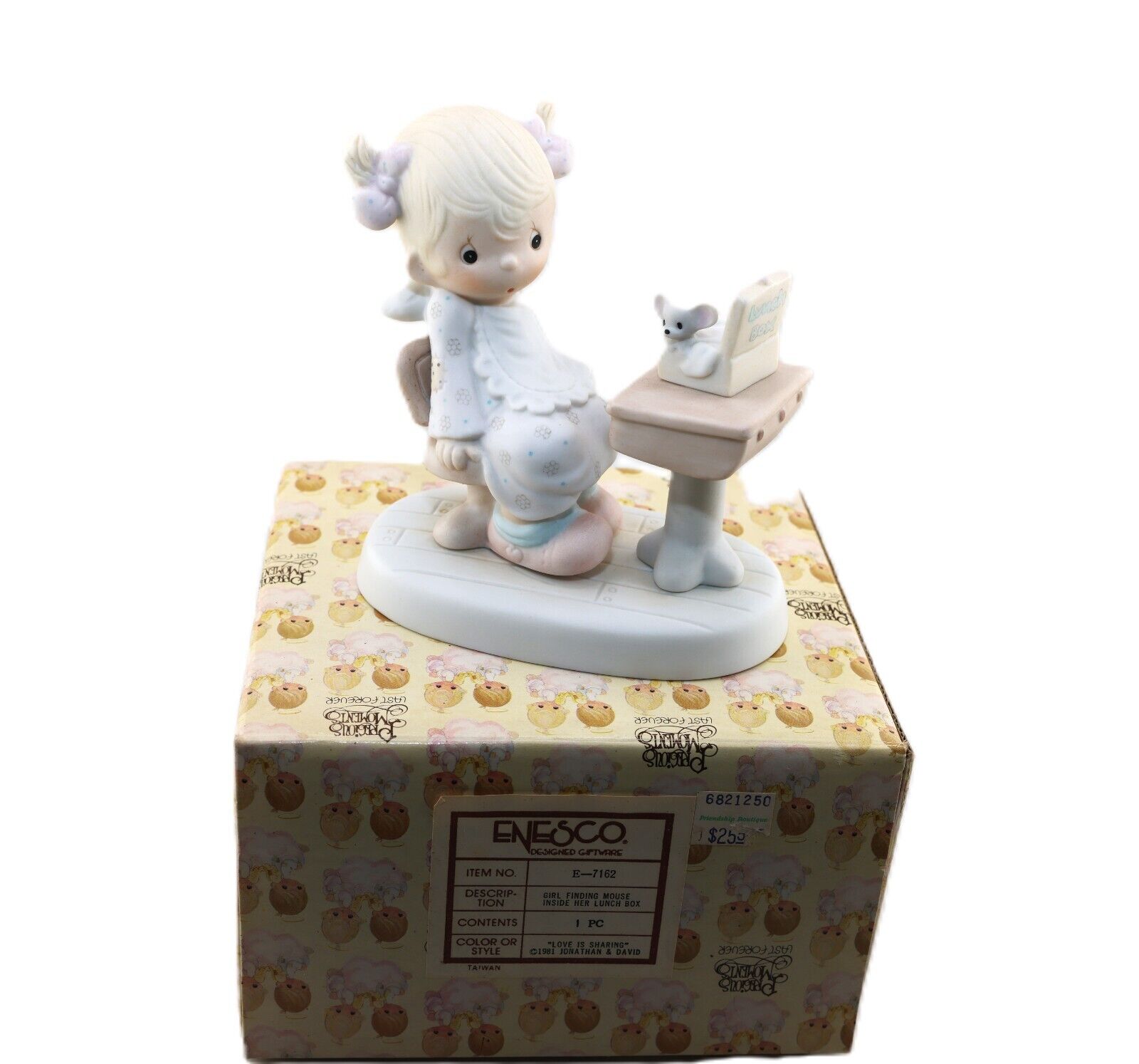 1981 Precious Moments Porcelain Figurine E-7162 - Love is For Sharing with box