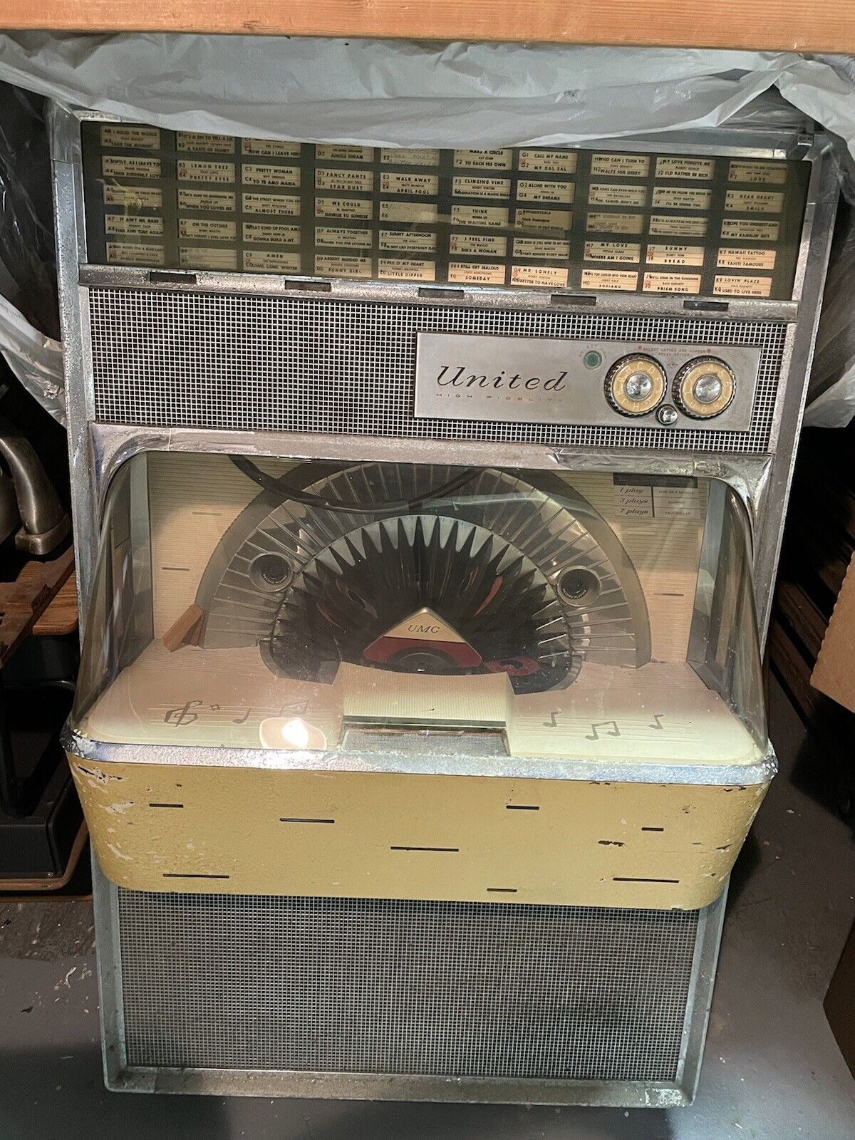 United Jukebox Model Upb-100 Circa 1959. Complete Record Library, Functional
