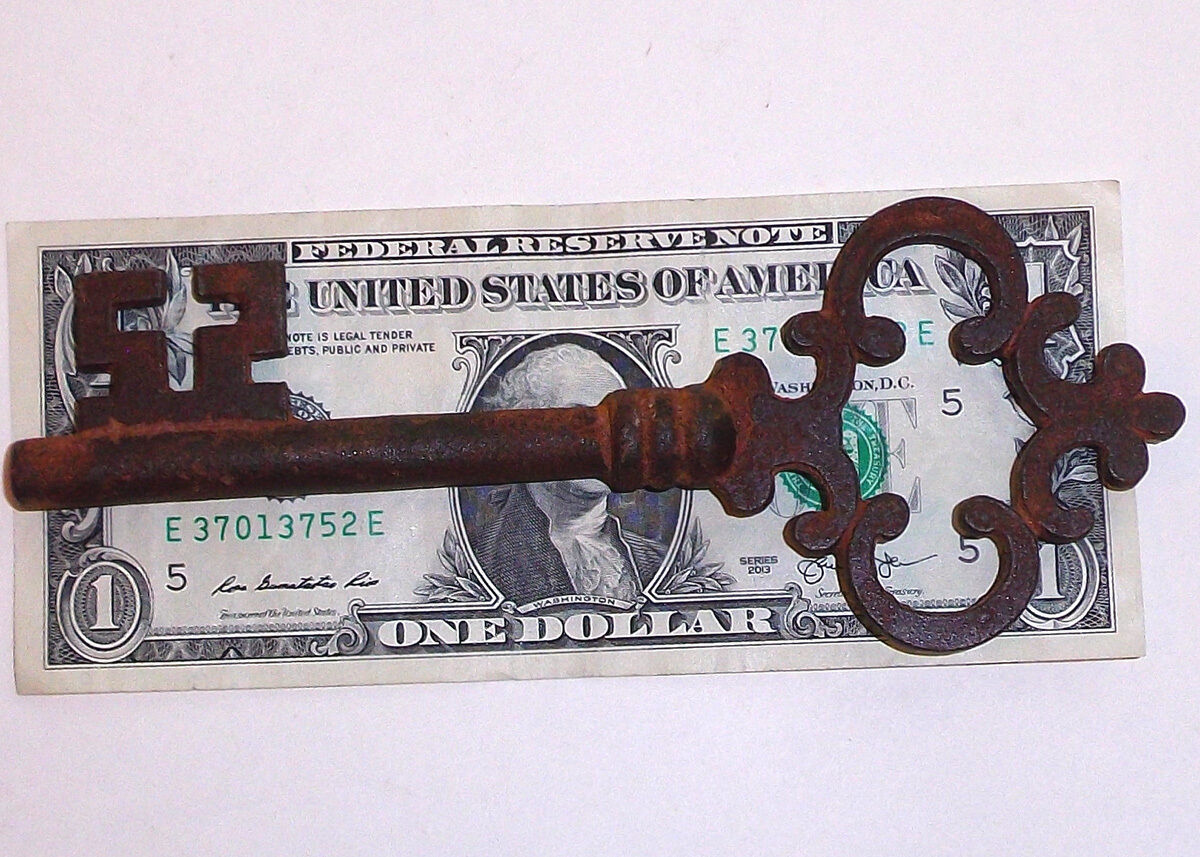 Antique Large Cast Iron Victorian Skeleton Key 