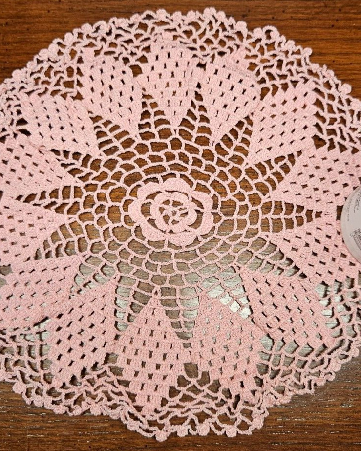 Vintage Handmade Tabletop Centerpiece Pink Doily Round 9\