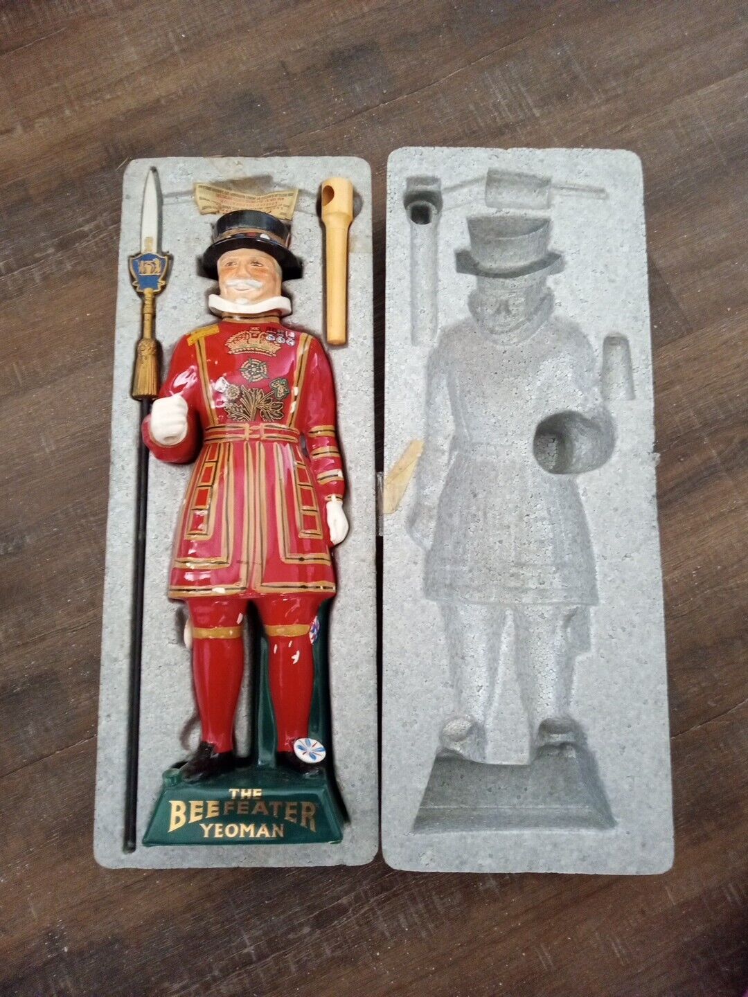 Vintage 1960s The Beefeater Yeoman Gin Ceramic Decanter Bottle with Package