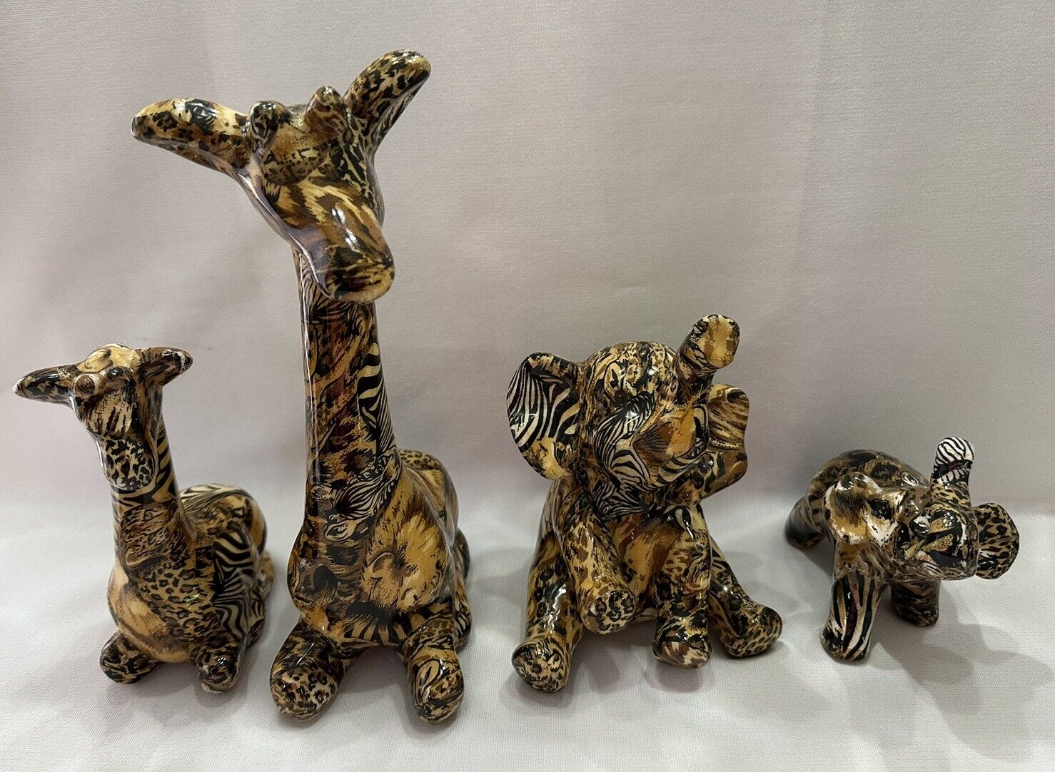 LOT OF 4 LaVie Animal Print Ceramic Mama And Baby Giraffes And Elephants