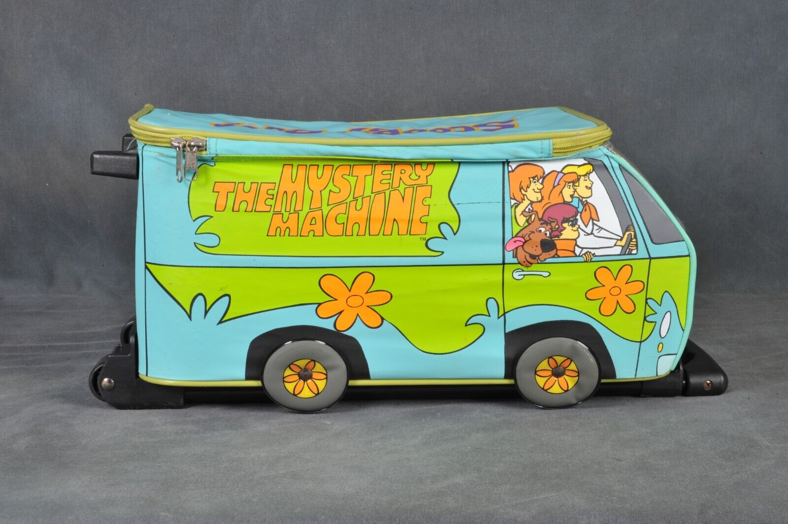 Vintage 2000 Scooby-Doo The Mystery Machine Rolling Travel Suitcase 19