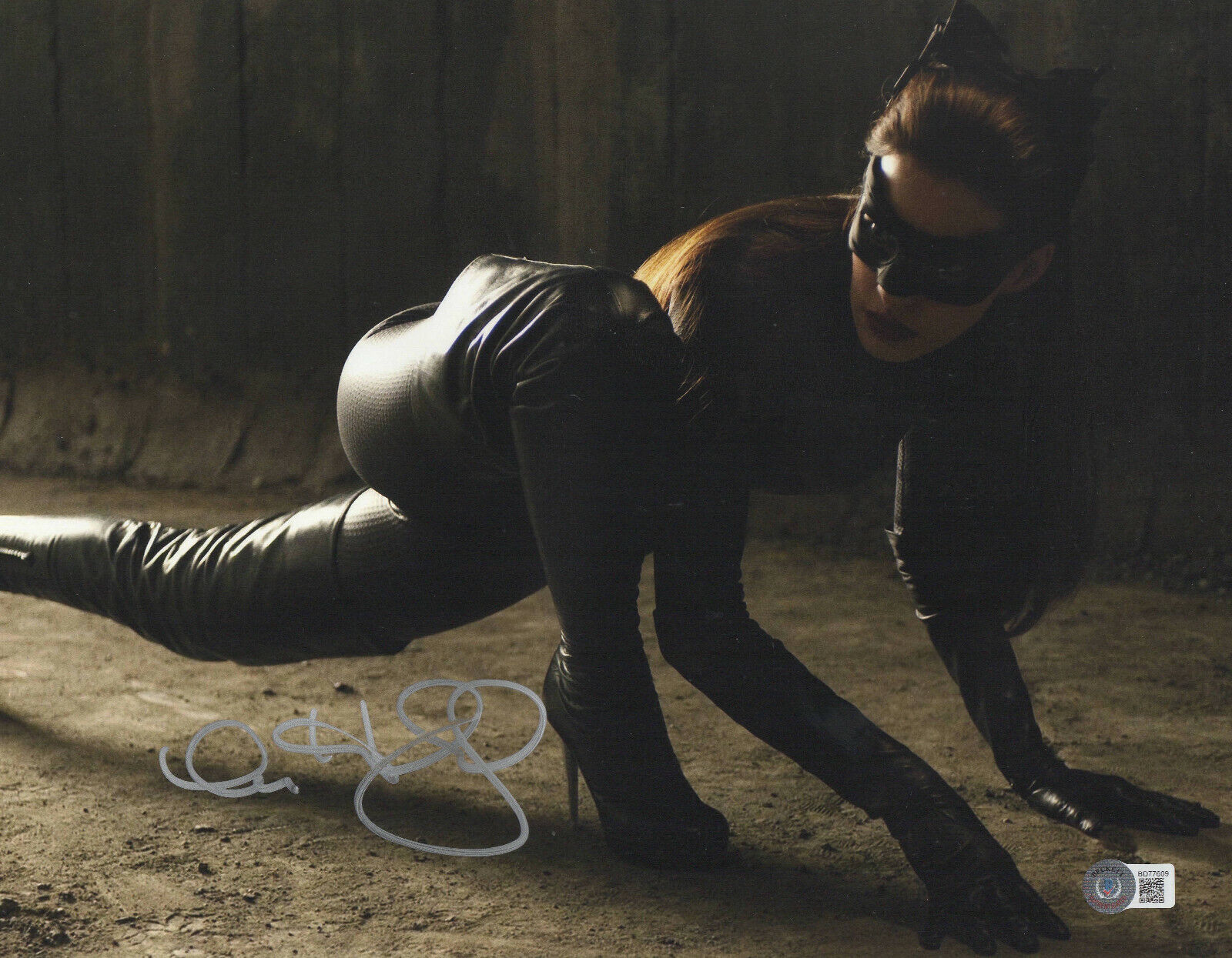 ANNE HATHAWAY SIGNED AUTOGRAPH THE DARK KNIGHT RISES 11X14 PHOTO BAS BECKETT