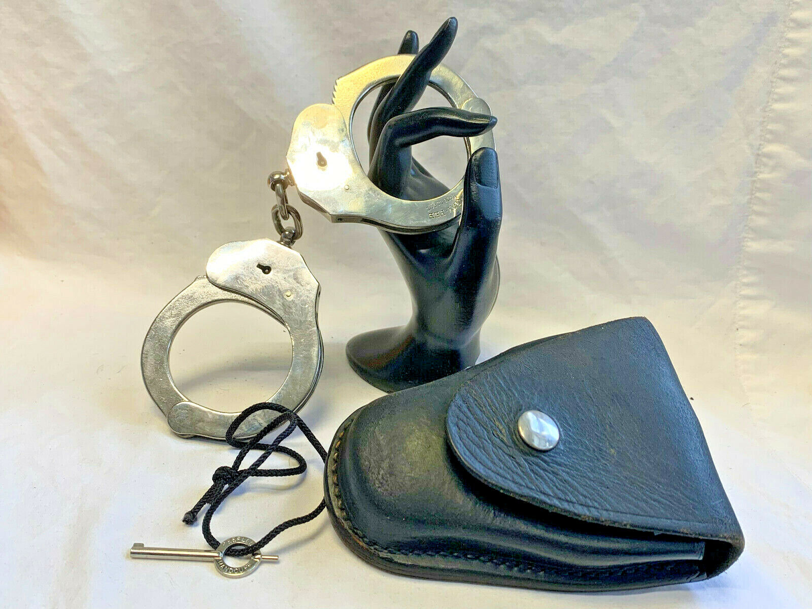 Jay-Pee Vtg Peerless Handcuffs Key & BUCHEIMER Holster Set Made in Japan Cosplay
