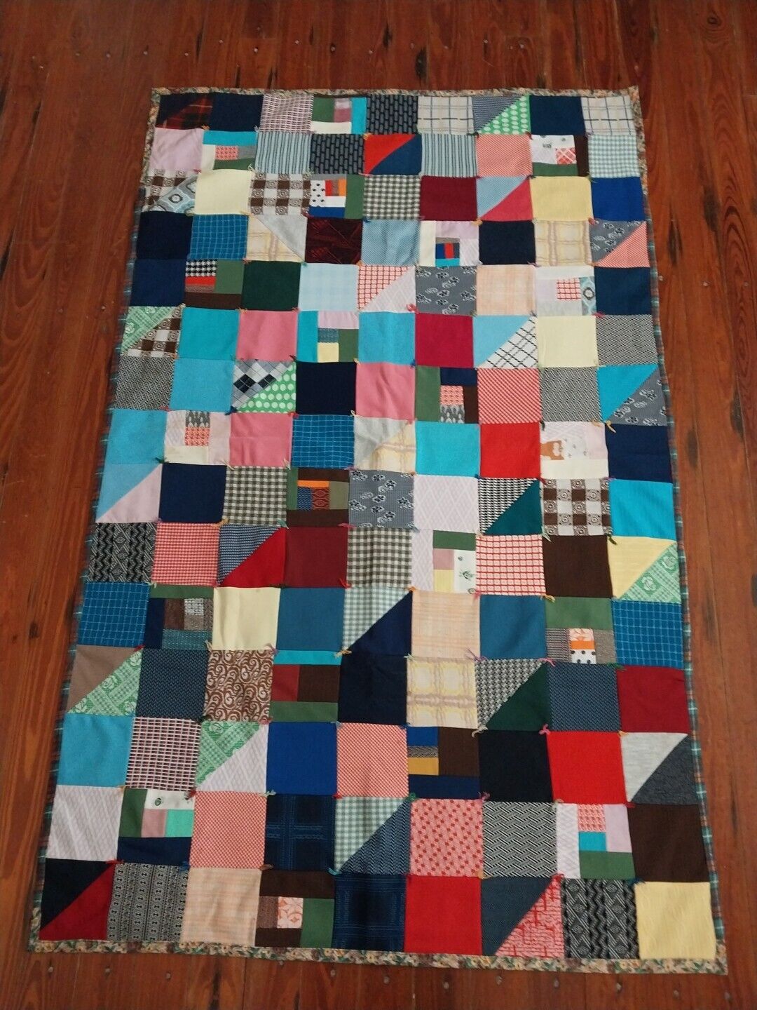 VINTAGE QUILT 😀 Patch Work . 😀 REAL NICE 😀 Clean 😀 66:×41\