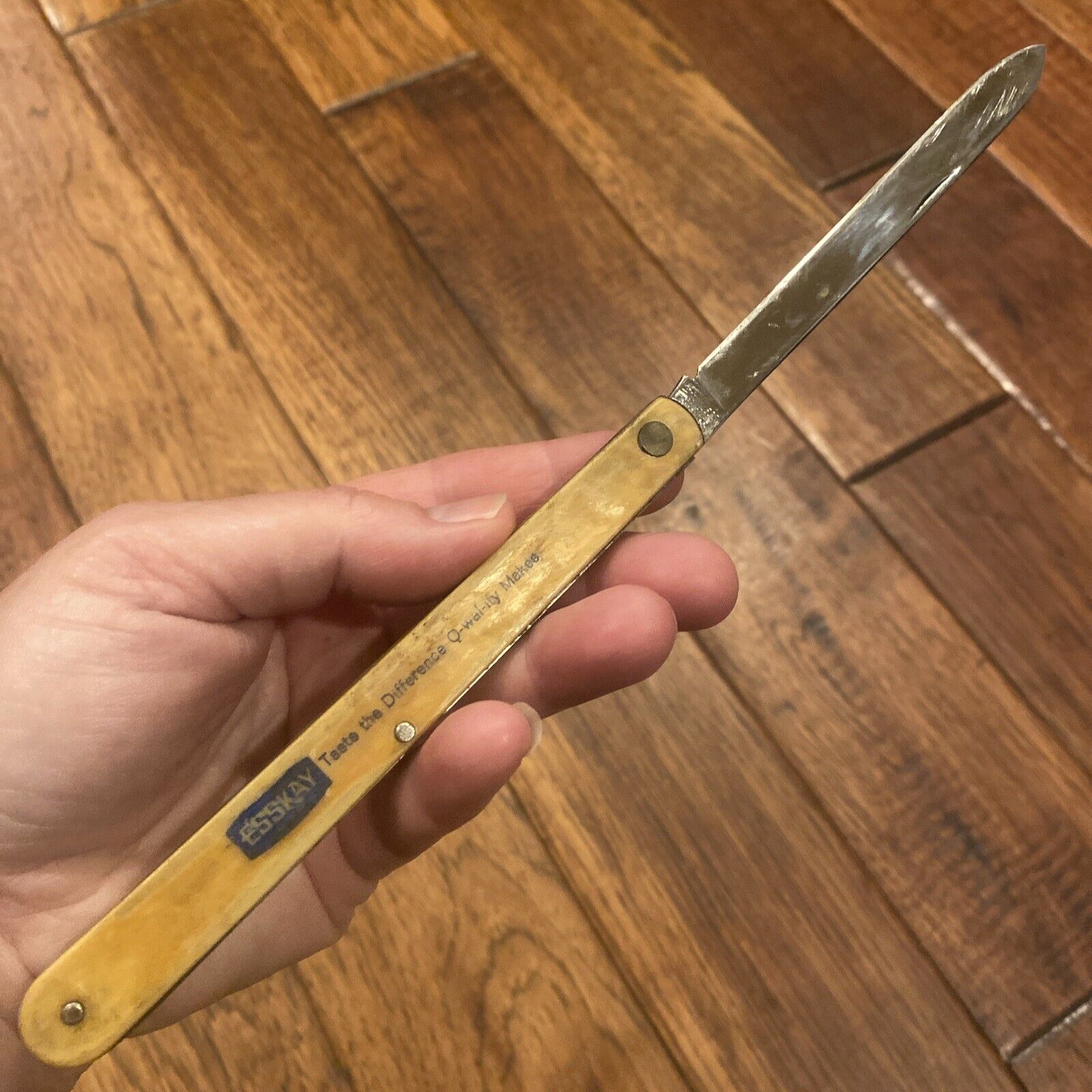 10.5” Vintage ESSKAY Pocket Knife Pocketknife Taste The Difference Q-wal-ity