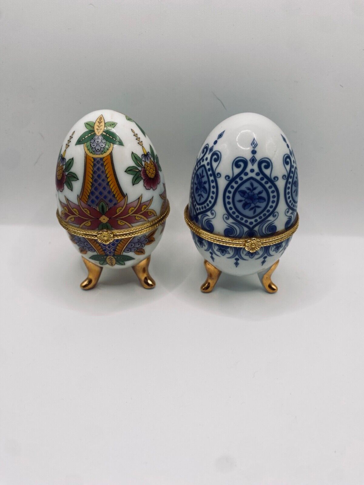 Pair of Porcelain Egg Trinket Box Footed Floral Print & flow blue 4”