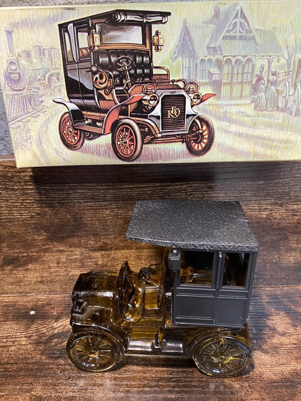 Avon 1906 Reo Depot Wagon TAI WINDS Vintage Car After Shave. 5 fl oz. Full