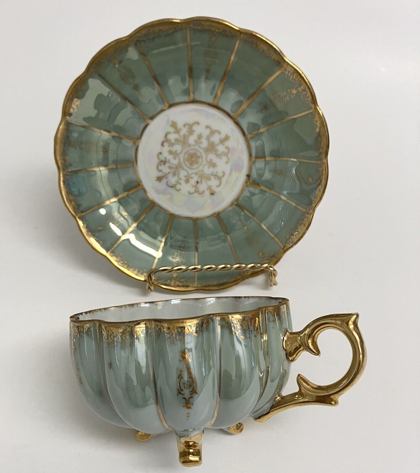 Royal Sealy Tea Cup Set Iridescent Scalloped Design - Green, White, Gold