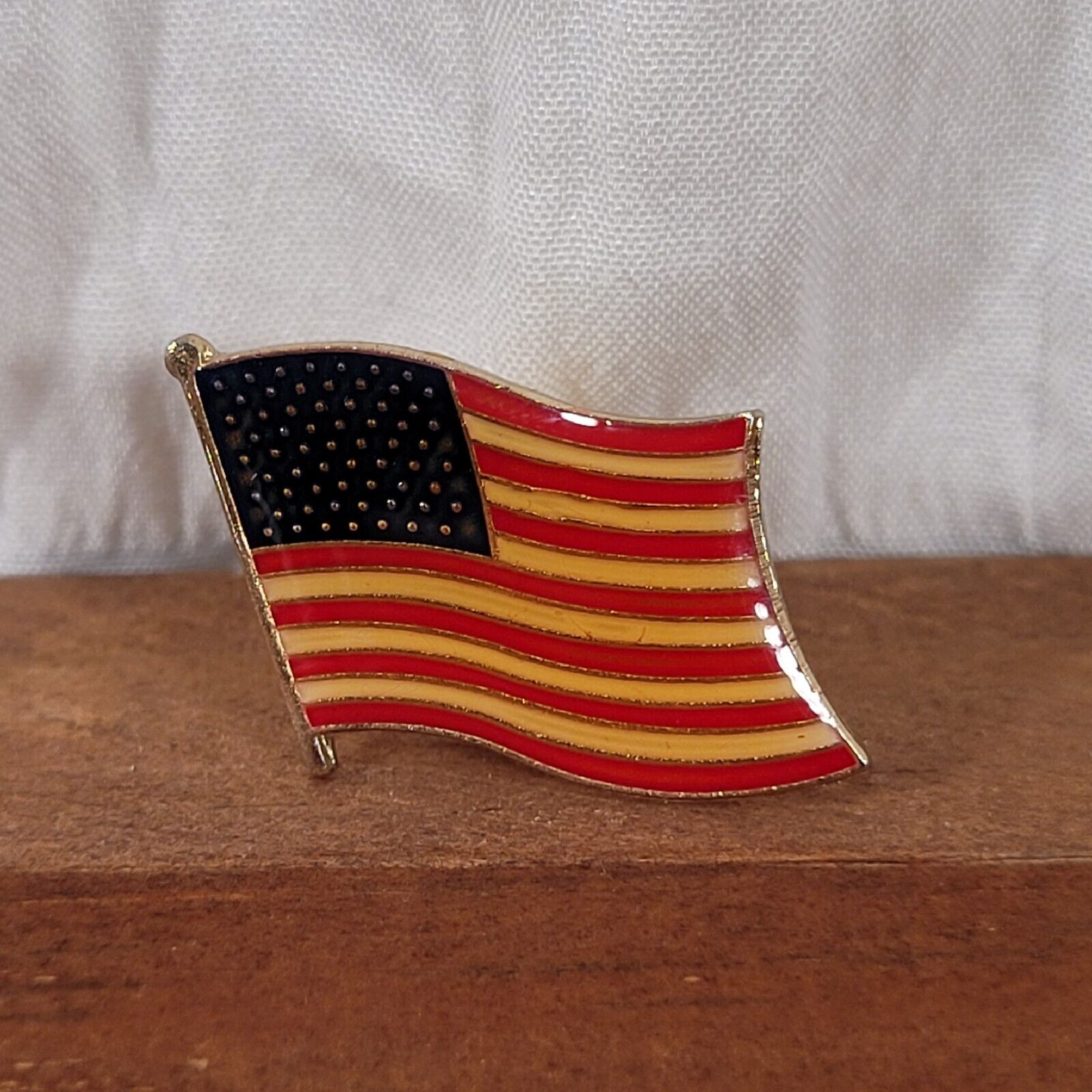 Vintage American Flag Lapel Pin USA Patriotic Pin Pinback with USA Stars Stripes
