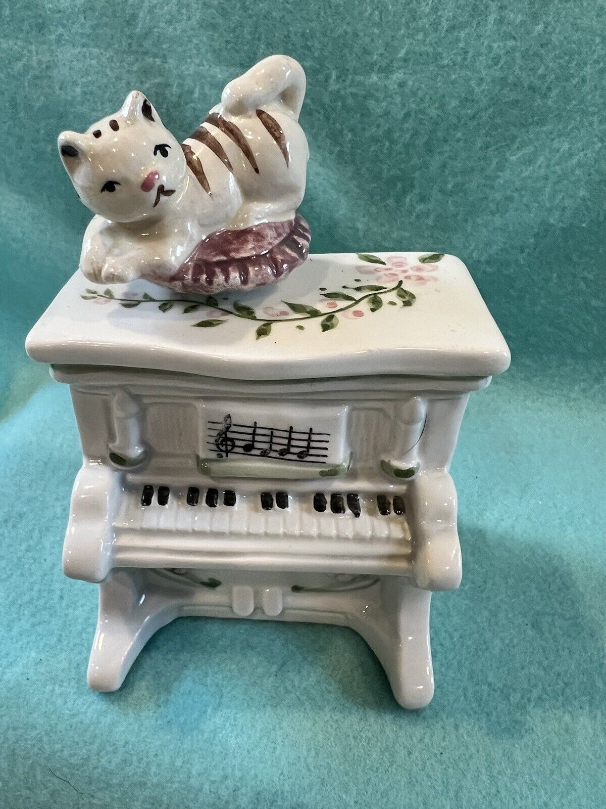 VERY RARE VINTAGE~ SCHMID SPINNING CAT ON PIANO MUSIC BOX-PORCELAIN