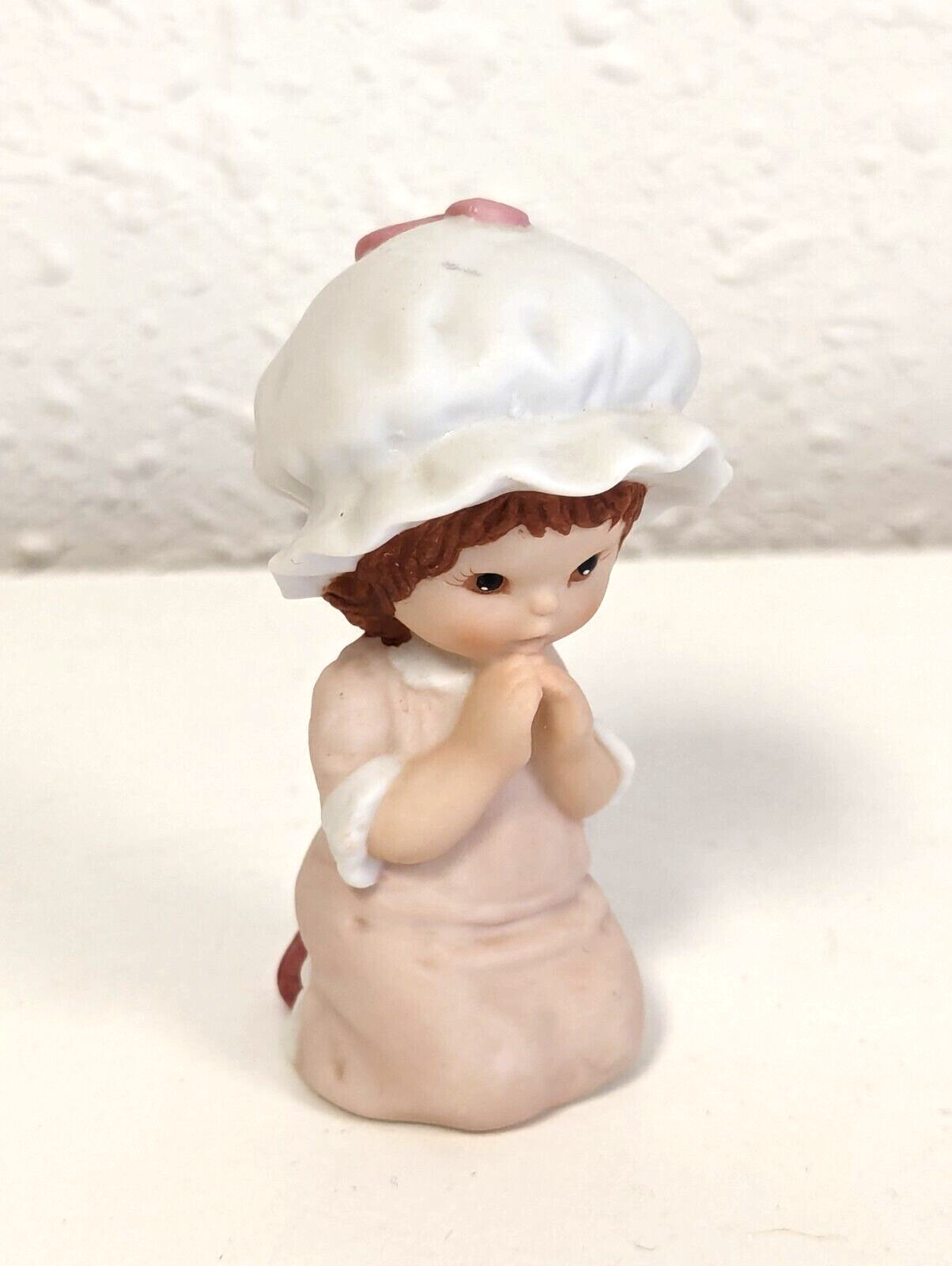 Vintage Hallmark 1964 Mary Figurine Girl Knelling Praying Mini Porcelain Taiwan