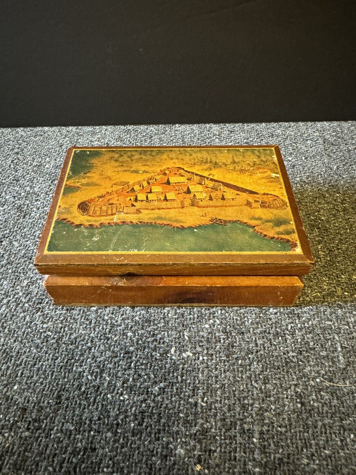 Vintage Small Wood Trinket Box Hinged, Fort Scene