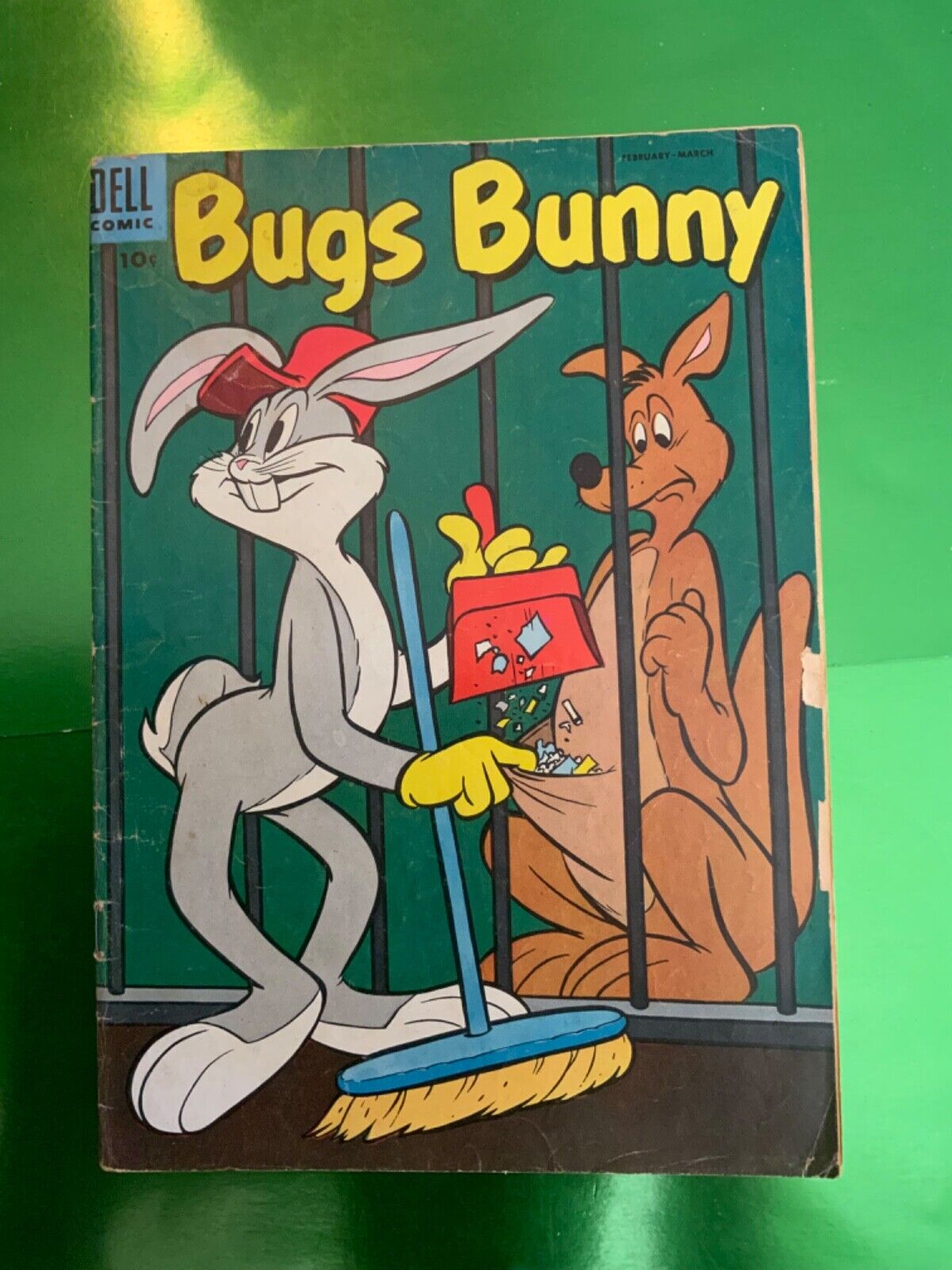 BUGS BUNNY BLOWOUT SALE Bugs Bunny #41 (FEB/MARCH 1955) DELL KANGAROO COVER