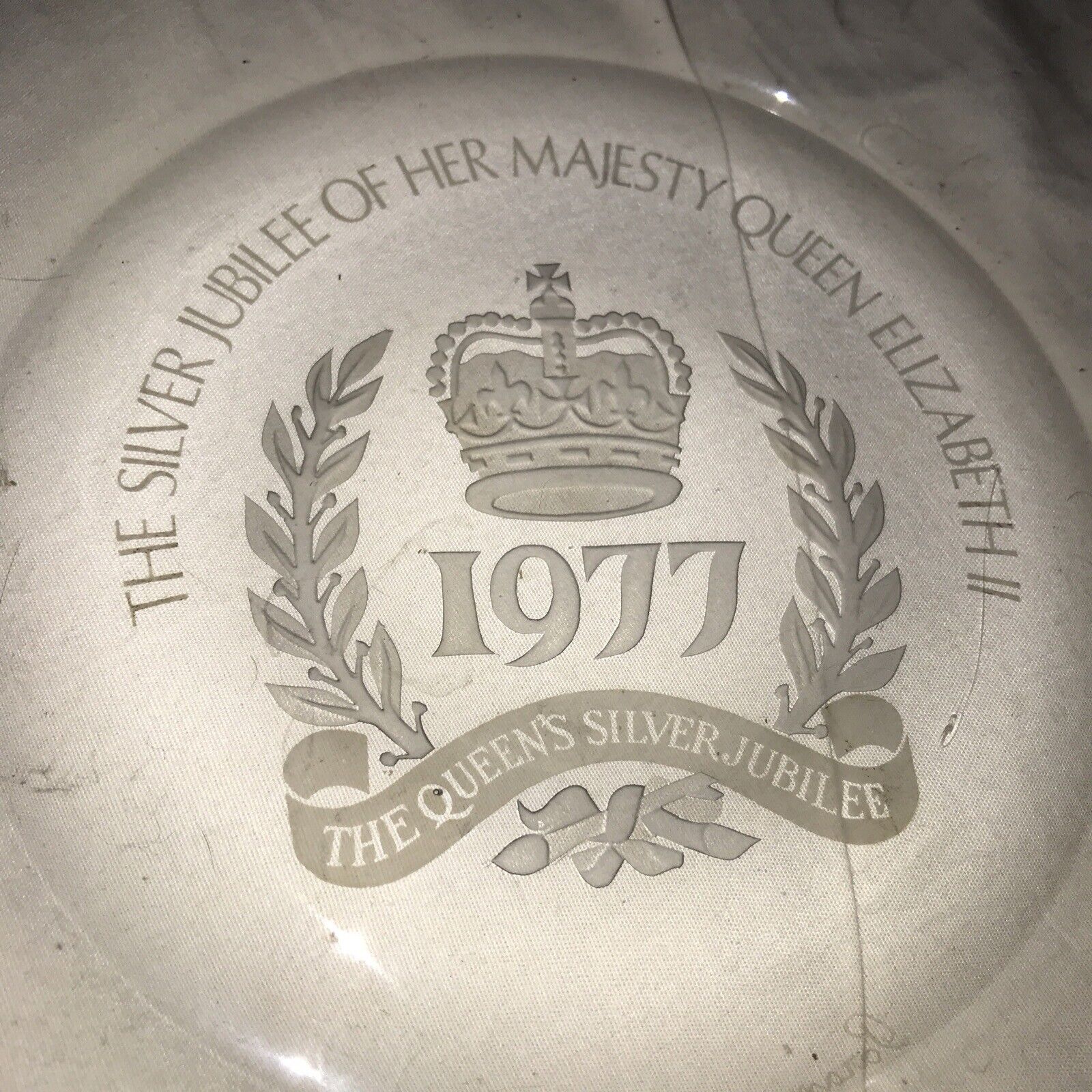 Queen Elizabeth II 1977 Silver Jubilee Crystal Serving Bowl Made in France