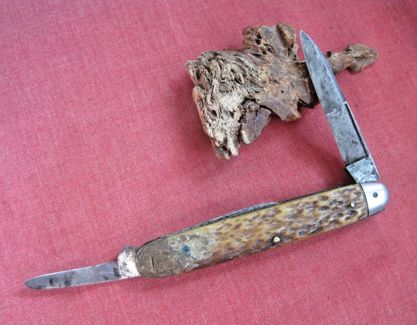 VTG H BOKER & Co\'s Solingen Germany Jigged Bone (BROKEN) Whittler Knife d101