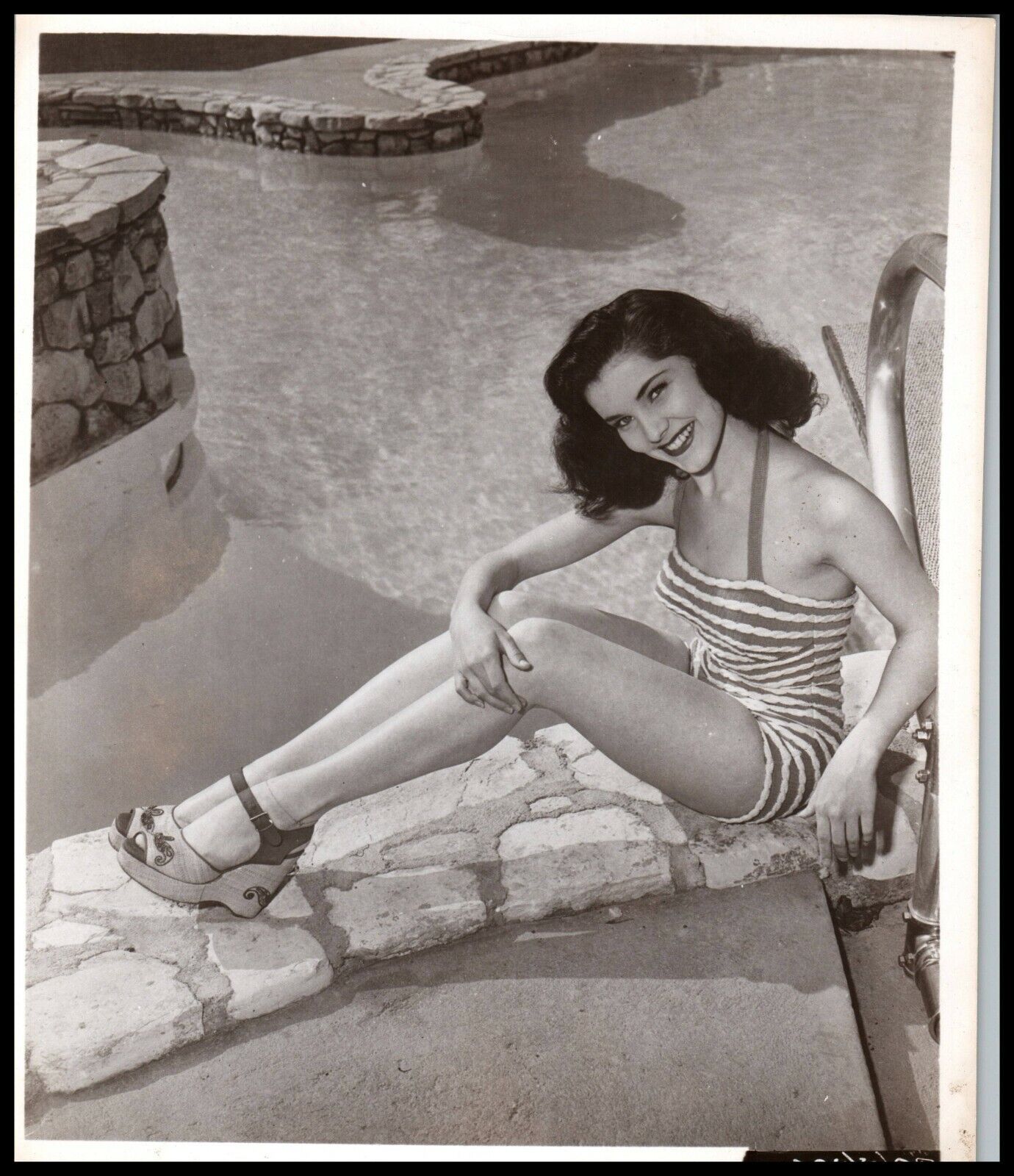 Hollywood Beauty Gorgeous Pin-Up CHEESECAKE SWIMSUIT Debra Paget 1950s Photo 372