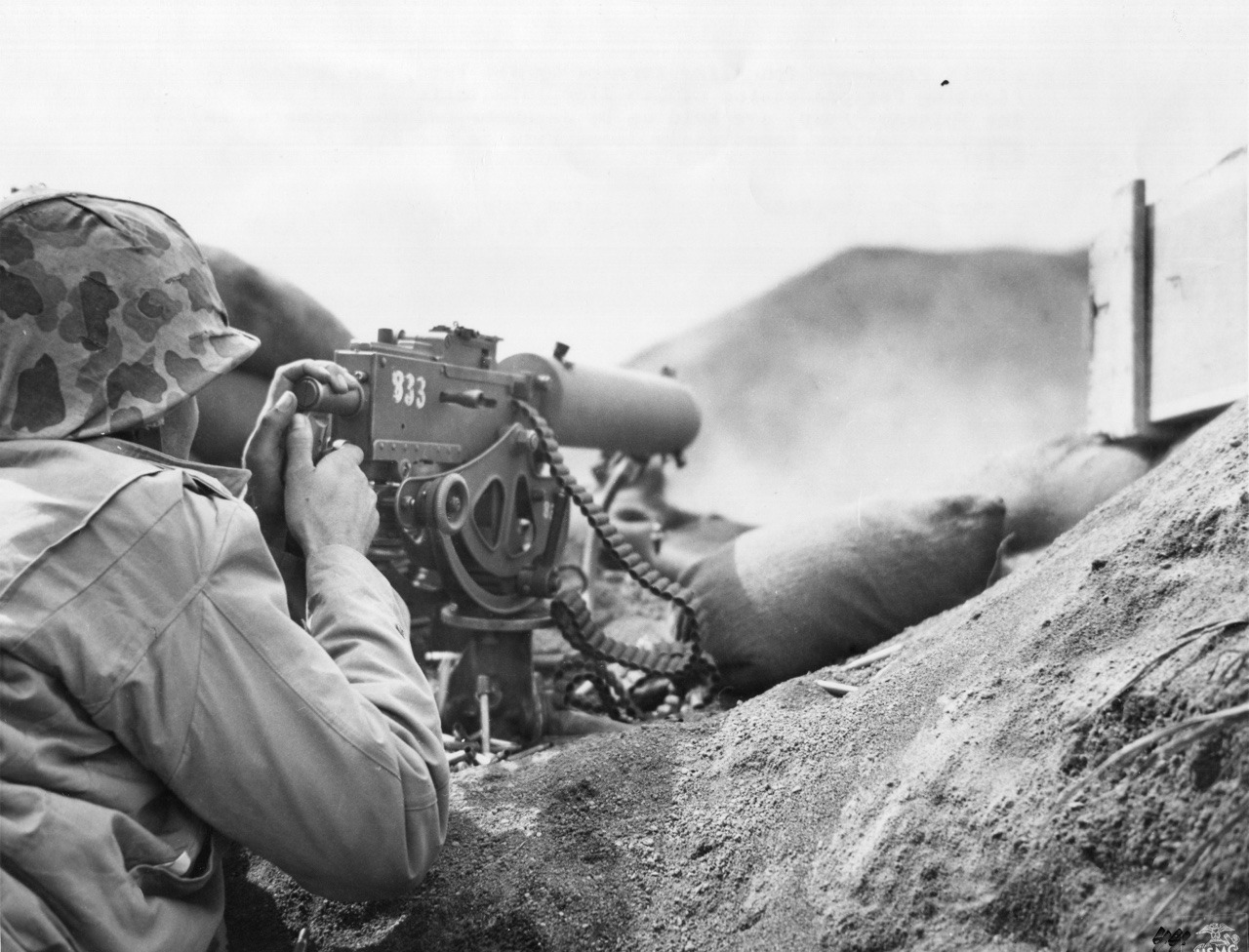 WW2 WWII Photo World War Two / US Marine Iwo Jima 5th Marines Browning 1917 USMC