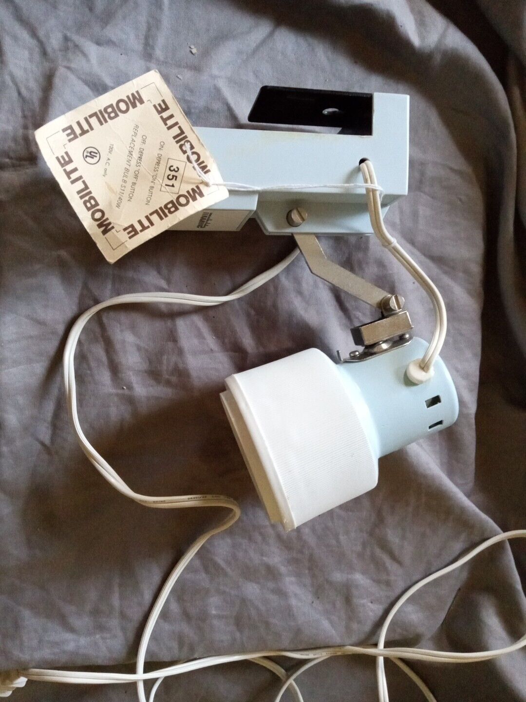 Vintage Mobilite 315 Slip On Adjustable Portable Reading/Project Lamp w/Bulb