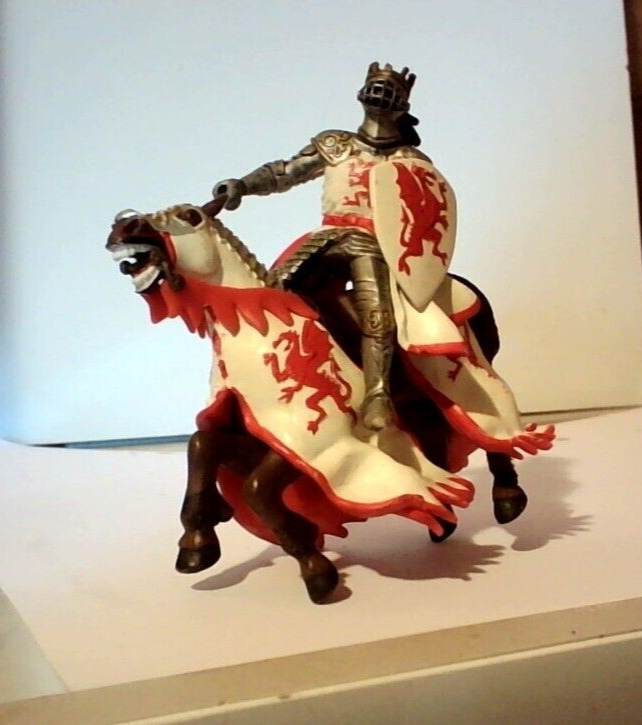 Schleich World of Knights Fantasy Medieval Tournament King and Horse Red Dragon