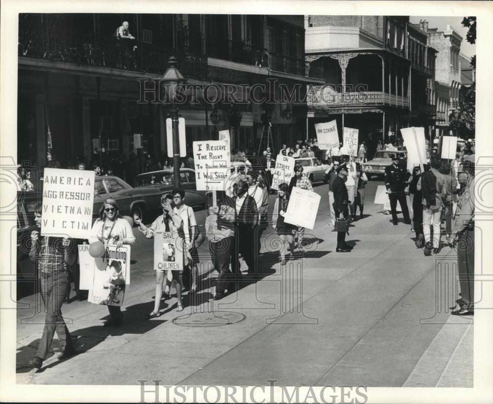 1967 Press Photo New Orleans Draft Resisters Union Local #3- Protest