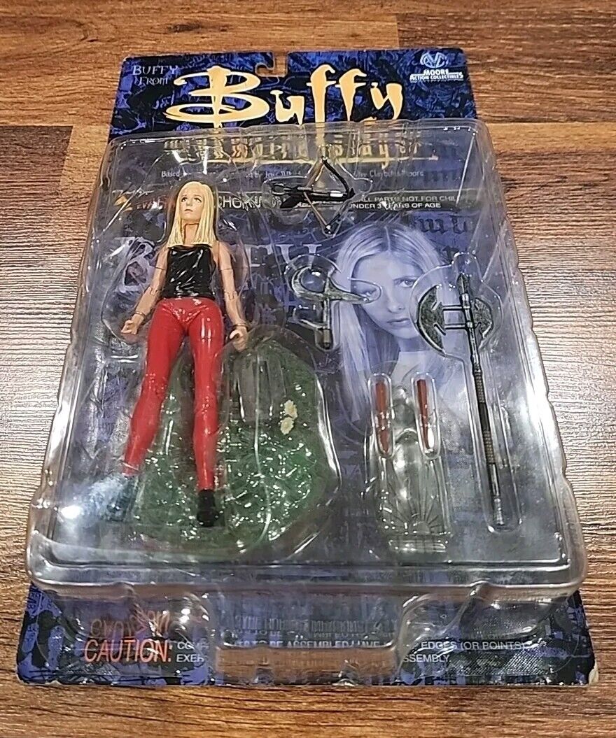 Buffy The Vampire Slayer Red Pants Action Figure Moore Toys 2000 TV NIB