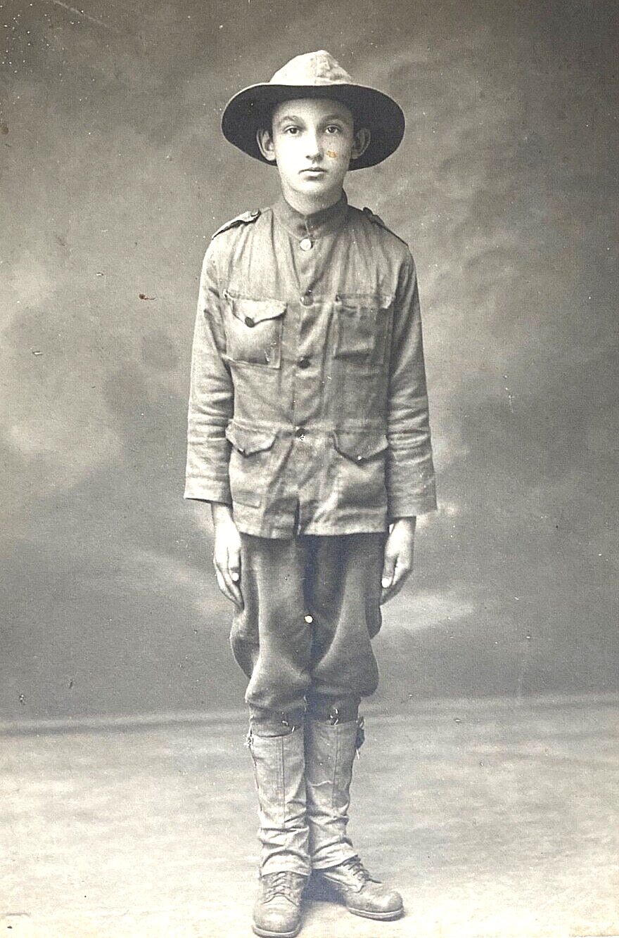 U.S. BOY SCOUT POSES IN HIS WW1 ERA US ARMY STYLE  BOY SCOUT UNIFORM PHOTO c1917