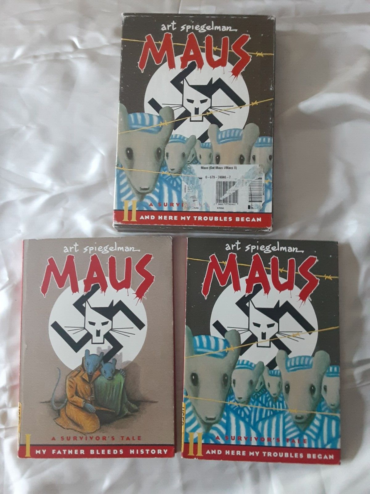 Maus: A Survivor\'s Tale  by Art Spiegelman 2 Volumes  in Slipcase Box