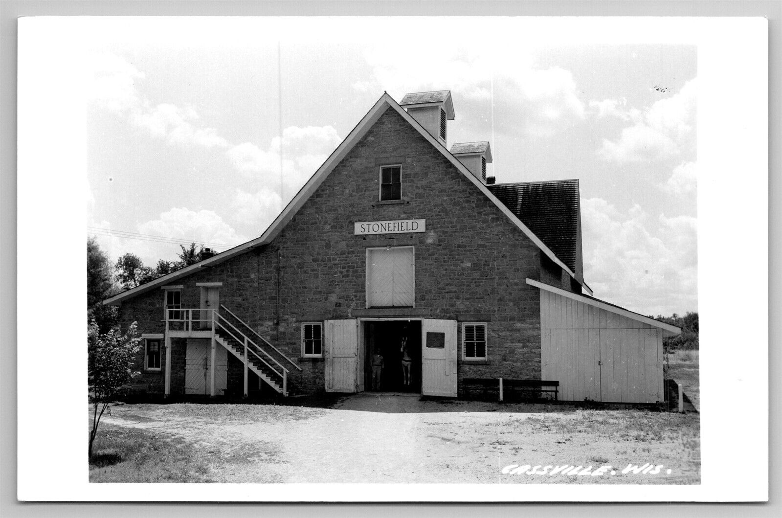 Stonefield Farm Barn Cassville WI C1950 RPPC Postcard G8