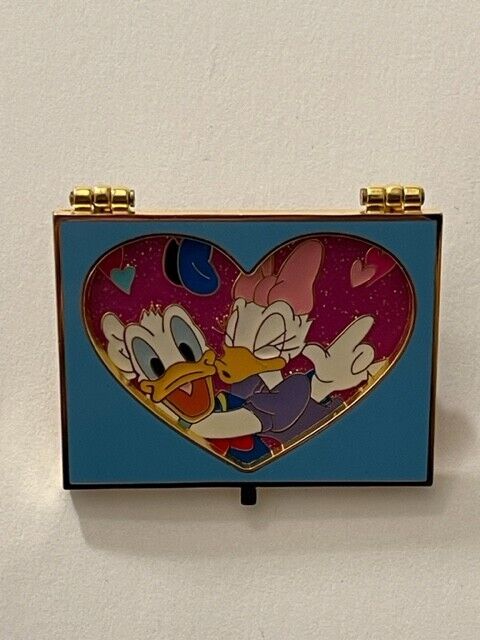 JDS Happy Valentine\'s Day 2005 Donald & Daisy Hinged Disney Pin LE 1000 (B6)
