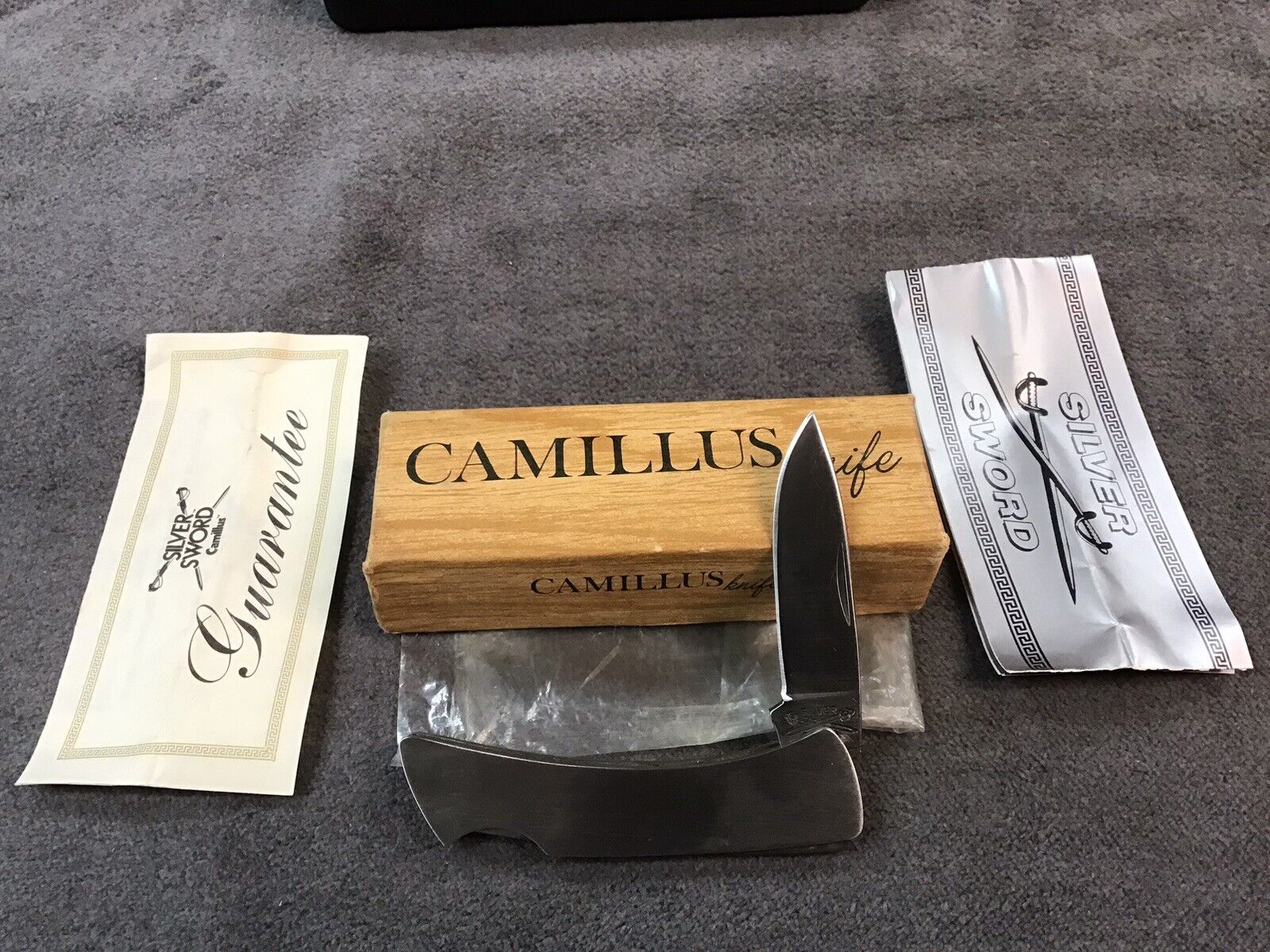 CAMILLUS New York Knife Made in USA 864 Lockback Smooth Stainless Steel Handles