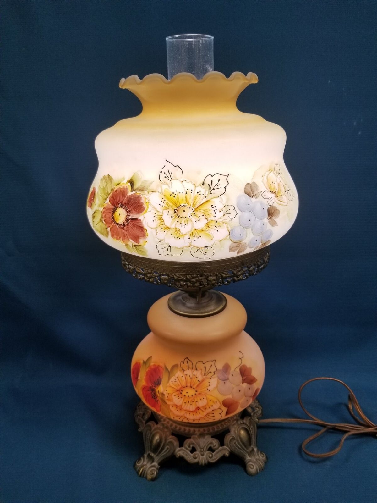 Vintage Gone With The Wind Style Hand Painted Floral Double Light Lamp - Tested