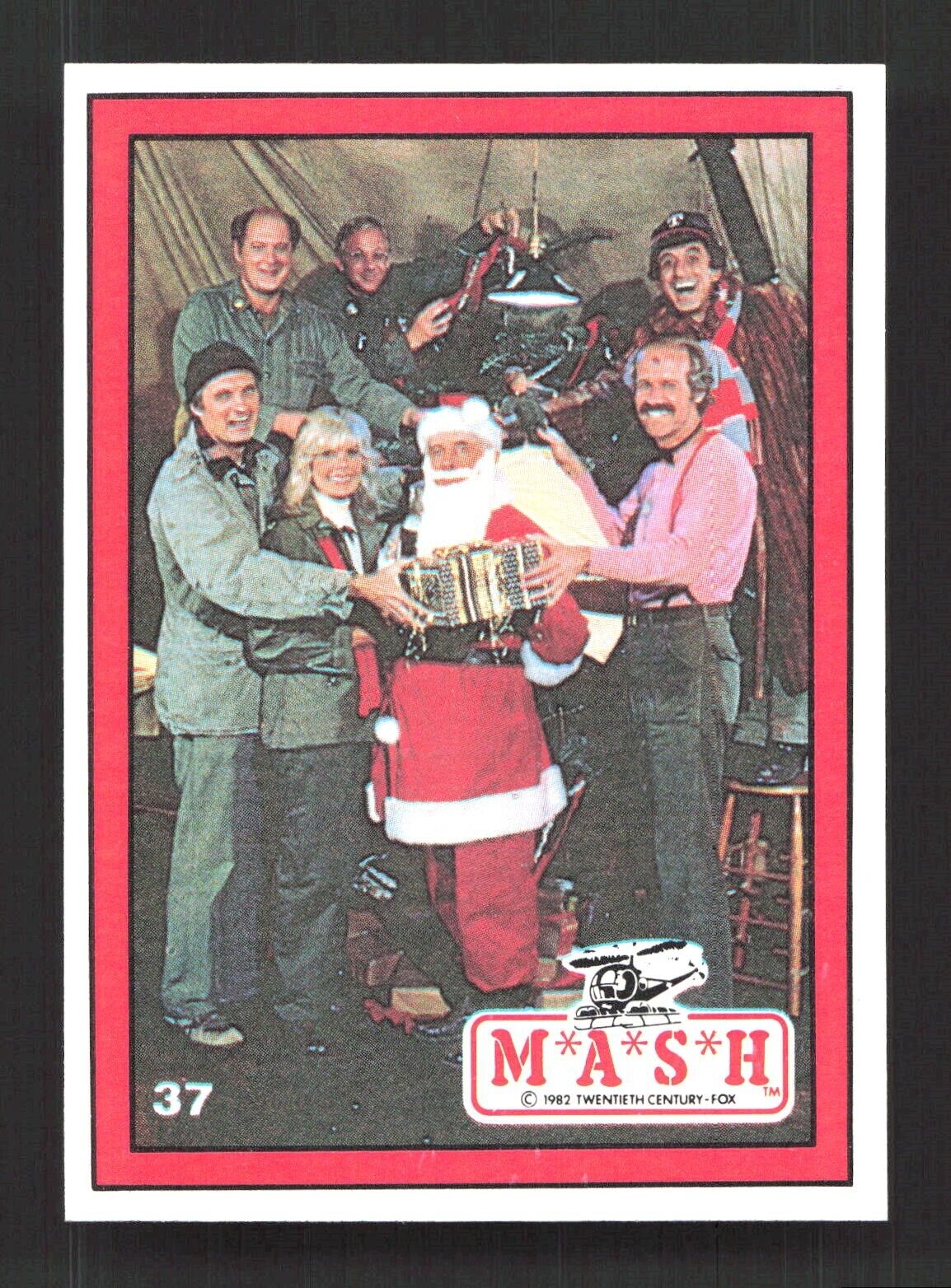 1982 Donruss M.A.S.H. #37 Christmas At Mash NMMT 2573