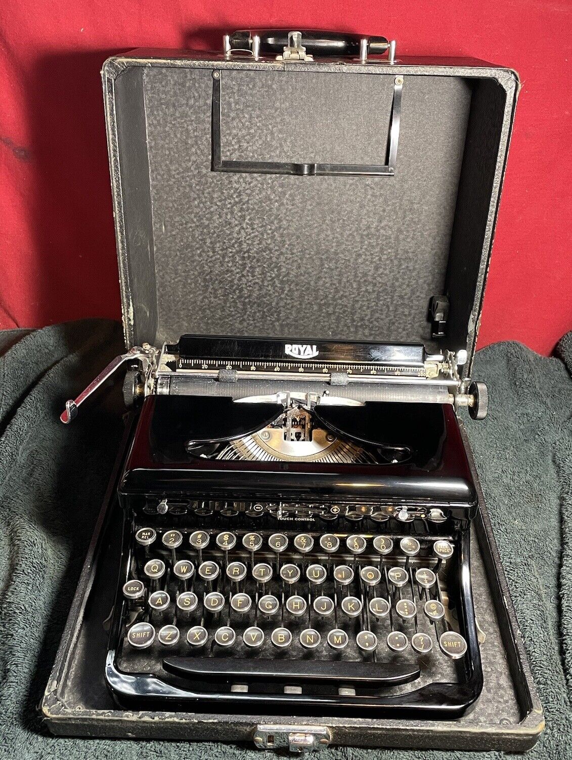 Vintage 1939 Royal Model O Flat Top Portable Typewriter With Touch Control