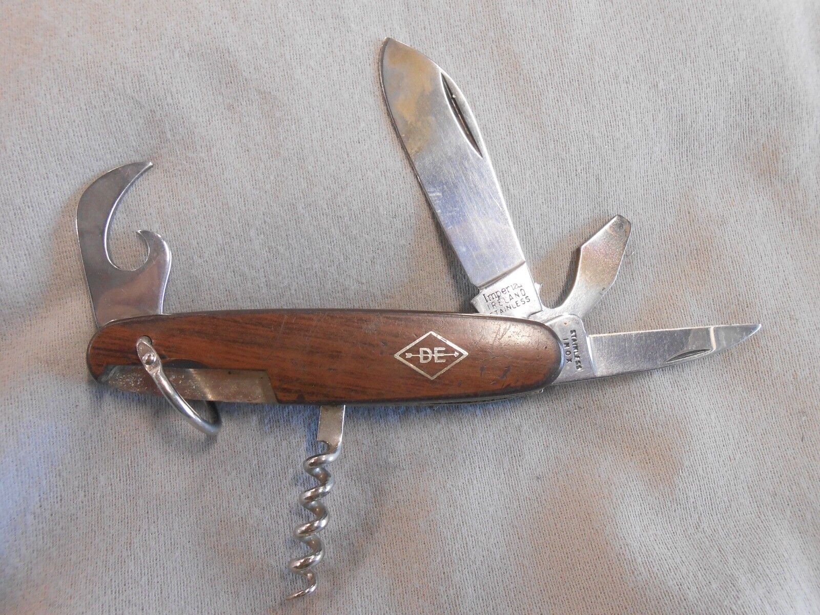 VINTAGE IMPERIAL IRELAND DE STAINLESS CAMP UTILITY OR SCOUT KNIFE WITH CORKSCREW